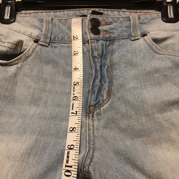 👖 FOREVER 21 Distressed Jeans - Picture 6 of 7